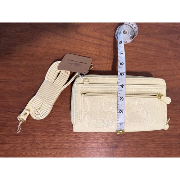 Buxton Ultimate Wallet w Detachable Shoulder Strap Soft Yellow - Picture 9 of 9